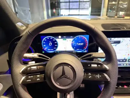 Photo 6 Mercedes GLB  200