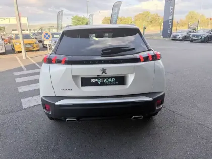 Photo 5 Peugeot 2008  PureTech 130 S&S EAT8
