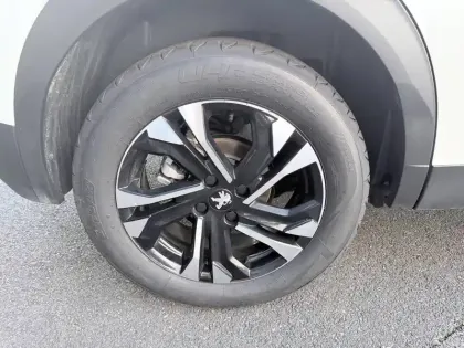 Photo 41 Peugeot 2008  PureTech 130 S&S EAT8