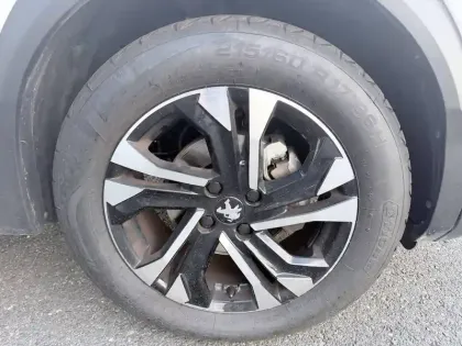 Photo 42 Peugeot 2008  PureTech 130 S&S EAT8