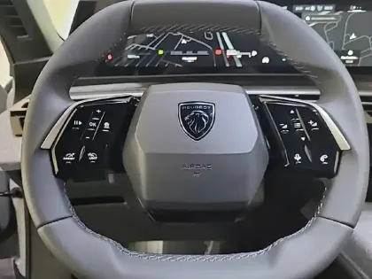 Photo 8 Peugeot 5008  Hybrid 145 e-DCS6