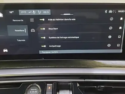 Photo 21 Peugeot 5008  Hybrid 145 e-DCS6