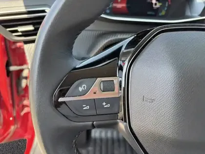 Photo 24 Peugeot 208  Electrique 50 kWh 136ch