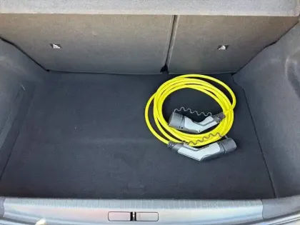 Photo 11 Peugeot 208  Electrique 50 kWh 136ch