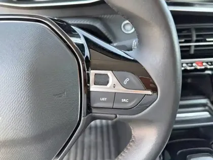 Photo 25 Peugeot 208  Electrique 50 kWh 136ch