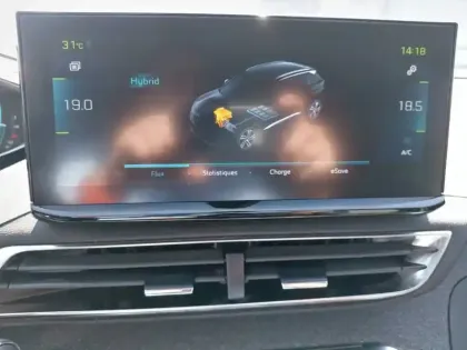 Photo 17 Peugeot 3008  Hybrid 225 e-EAT8