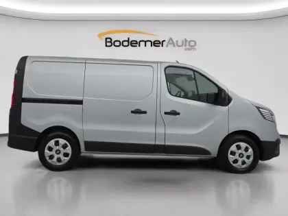 Photo 43 Renault Trafic  FG BLUE DCI 170 L1H1 2T8 AUTO
