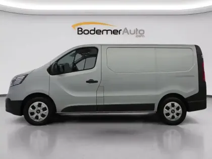 Photo 179 Renault Trafic  FG BLUE DCI 170 L1H1 2T8 AUTO