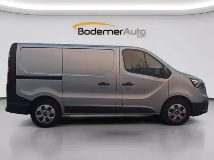 Photo 28 Renault Trafic  FG BLUE DCI 170 L1H1 2T8 AUTO