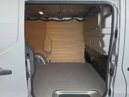 Photo 232 Renault Trafic  FG BLUE DCI 170 L1H1 2T8 AUTO
