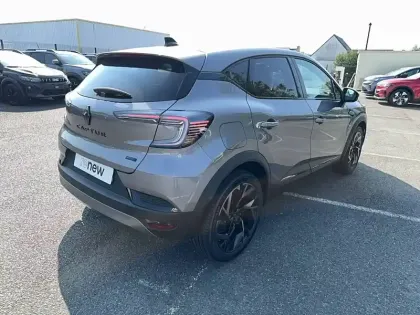 Photo 18 Renault Captur  E-Tech full hybrid 160 ch