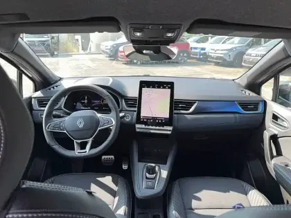 Photo 26 Renault Captur  E-Tech full hybrid 160 ch