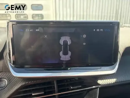 Photo 15 Peugeot 2008  Electrique 54 kWh 156 ch