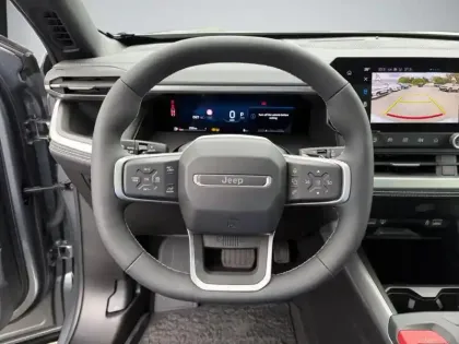 Photo 40 Jeep Compass  1.2 Turbo T3 145ch e-Hybrid First Edition BVR6