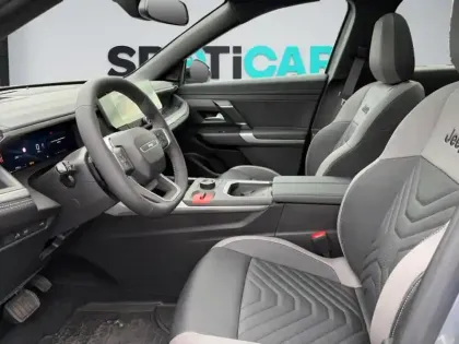 Photo 39 Jeep Compass  1.2 Turbo T3 145ch e-Hybrid First Edition BVR6