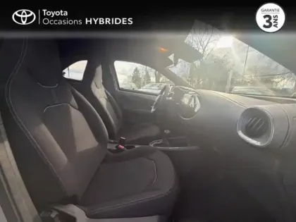 Photo 13 Toyota Aygo X  116h Graphic