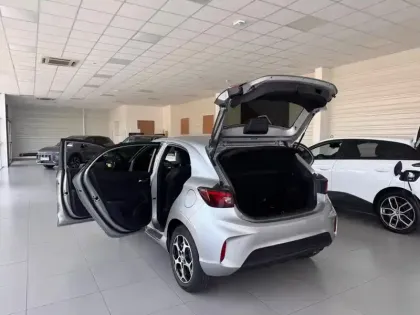 Photo 8 Mg Mg3  1.5 Hybrid+ 195ch Luxury