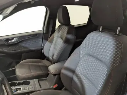 Photo 12 Ford Kuga  2.5 Duratec 190ch FHEV E85 ST-Line BVA