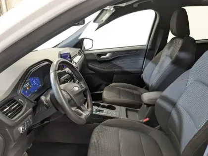 Photo 11 Ford Kuga  2.5 Duratec 190ch FHEV E85 ST-Line BVA