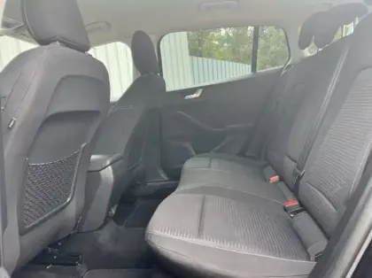 Photo 8 Ford Focus SW 1.0 EcoBoost 125ch Titanium