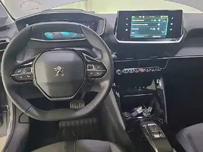 Photo 14 Peugeot 208  Electrique 50 kWh 136ch