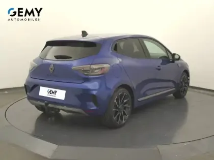 Photo 17 Renault Clio  E-Tech full hybrid 145