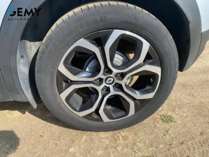 Photo 10 Renault Captur  TCe 90