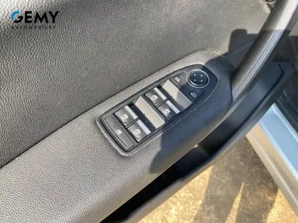 Photo 11 Renault Captur  TCe 90