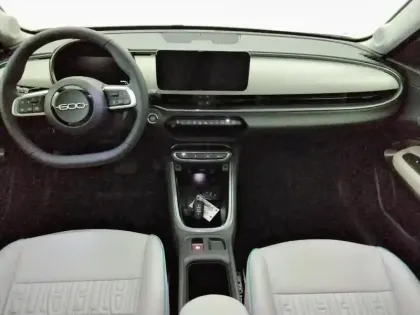 Photo 8 Fiat 600  1.2 Hybrid Turbo 145ch La Prima eDCT6