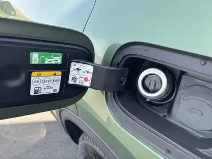 Photo 19 Ford Kuga 2.5 Duratec 180ch Hybrid FlexiFuel Titanium Business Powershift