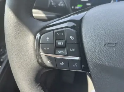 Photo 16 Ford Kuga 2.5 Duratec 180ch Hybrid FlexiFuel Titanium Business Powershift