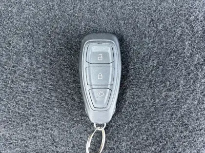 Photo 27 Ford Kuga 2.5 Duratec 180ch Hybrid FlexiFuel Titanium Business Powershift