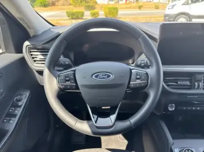 Photo 6 Ford Kuga 2.5 Duratec 180ch Hybrid FlexiFuel Titanium Business Powershift