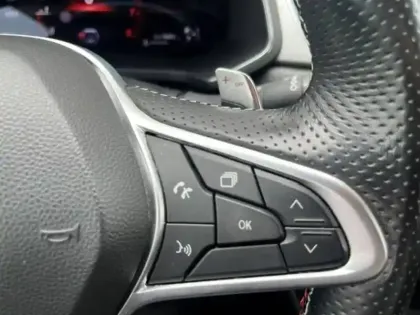 Photo 15 Renault Captur  TCe 160 EDC - 21