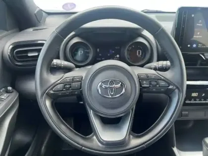 Photo 12 Toyota Yaris  Cross Hybride 116h 2WD