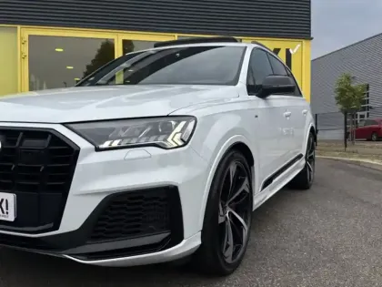 Photo 14 Audi Q7 60 TFSI e quattro Competition 