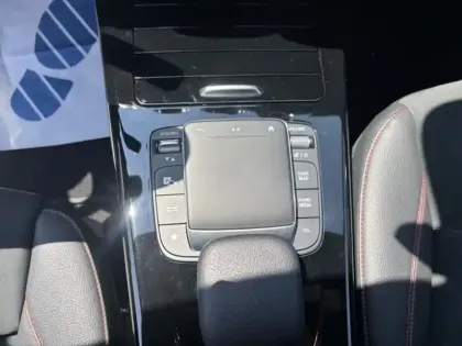 Photo 19 Mercedes CLA  180 d Coupé AMG Line