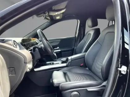 Photo 19 Mercedes GLA 200 Progressive Line