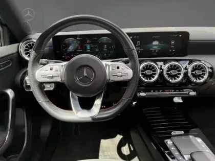 Photo 12 Mercedes Classe A 180 d AMG Line