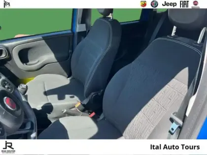 Photo 8 Fiat Panda  1.0 70ch BSG/HYBRID/HYBRIDE Cross/1ère MAIN