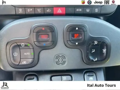 Photo 11 Fiat Panda  1.0 70ch BSG/HYBRID/HYBRIDE Cross/1ère MAIN
