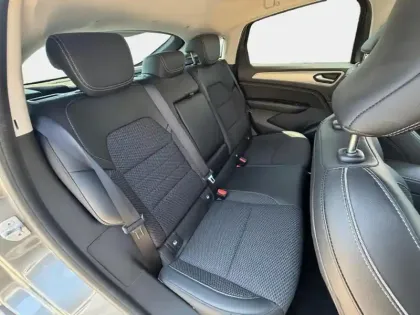 Photo 14 Renault Arkana  1.6 E-Tech 145ch full hybrid  Techno -23