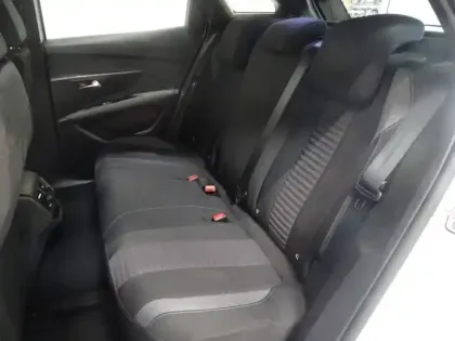 Photo 10 Peugeot 3008  Plug-in Hybrid 180ch Allure Pack e-EAT8