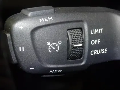 Photo 14 Peugeot 3008  Plug-in Hybrid 180ch Allure Pack e-EAT8