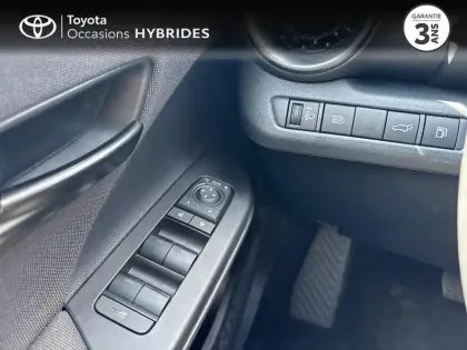 Photo 13 Toyota C-HR  2.0 Hybride 200ch Design NG23