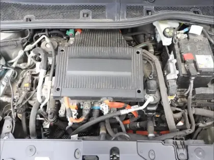 Photo 8 Peugeot 208  e- 136ch Style