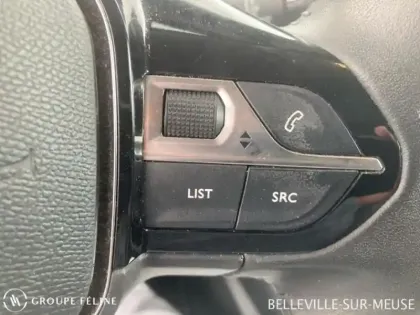 Photo 13 Peugeot 208  e- 136ch Style