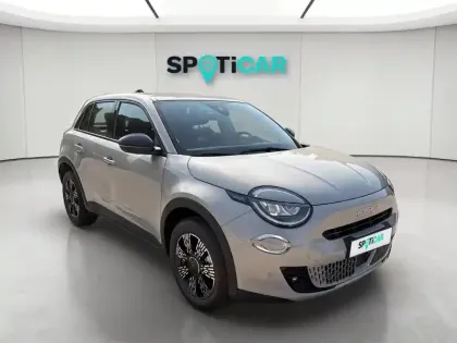 Photo 7 Fiat 600  1.2 Hybrid Turbo 110ch Pop eDCT6 Step 2