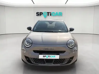Photo 8 Fiat 600  1.2 Hybrid Turbo 110ch Pop eDCT6 Step 2