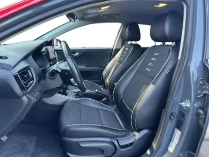 Photo 8 Kia Stonic  1.0 T-GDi 120ch MHEV GT Line